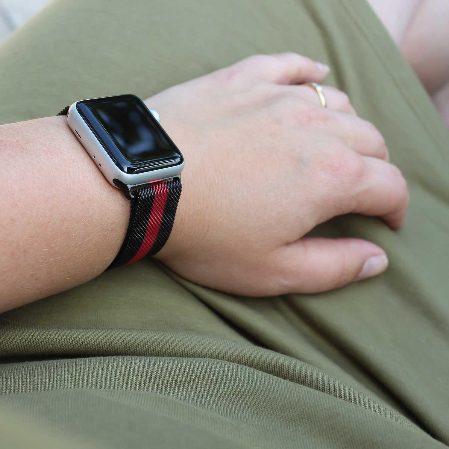 Bracelet Apple Watch Solaro - milanais - rayé noir et rouge