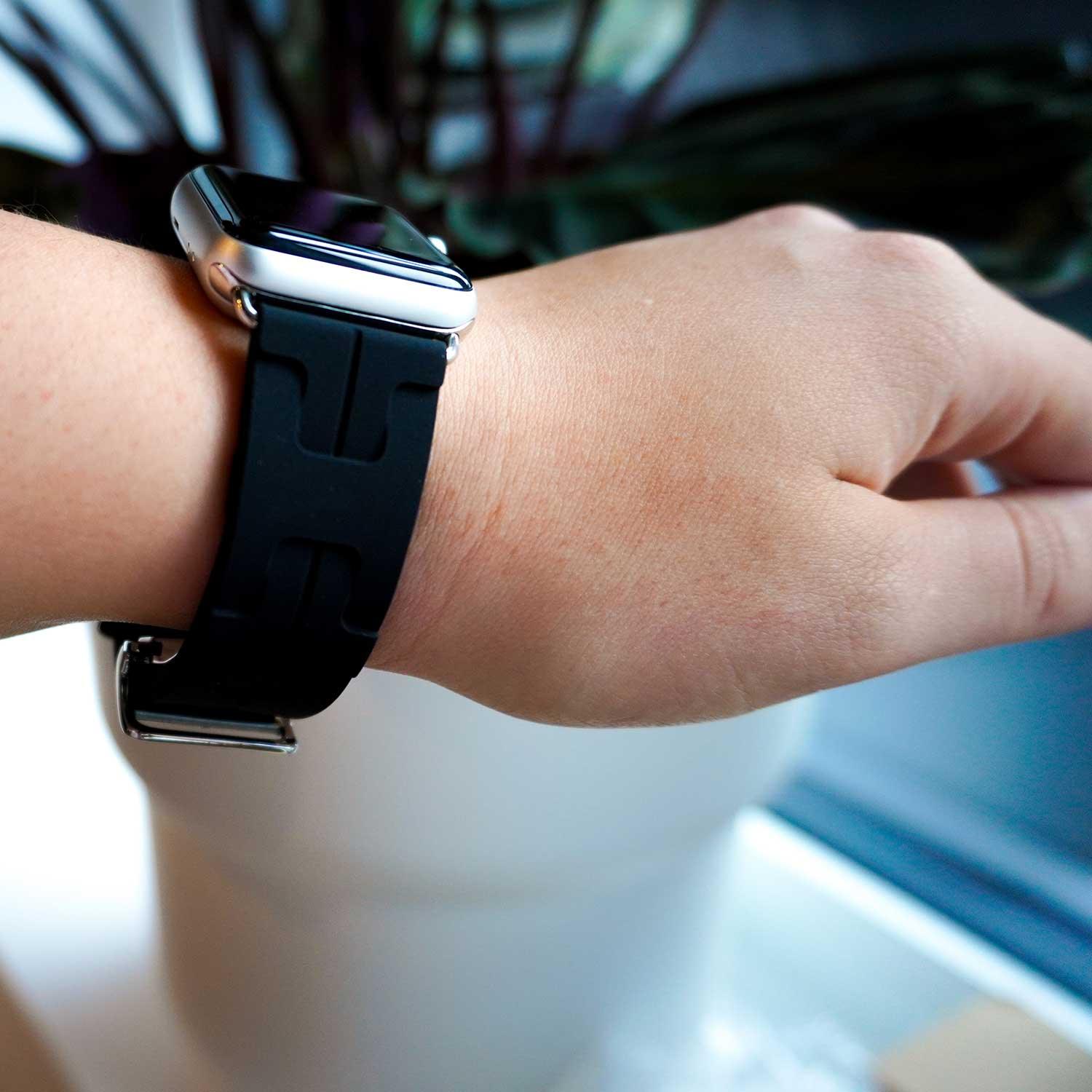 Bracelet Apple Watch Kilim - silicone - noir