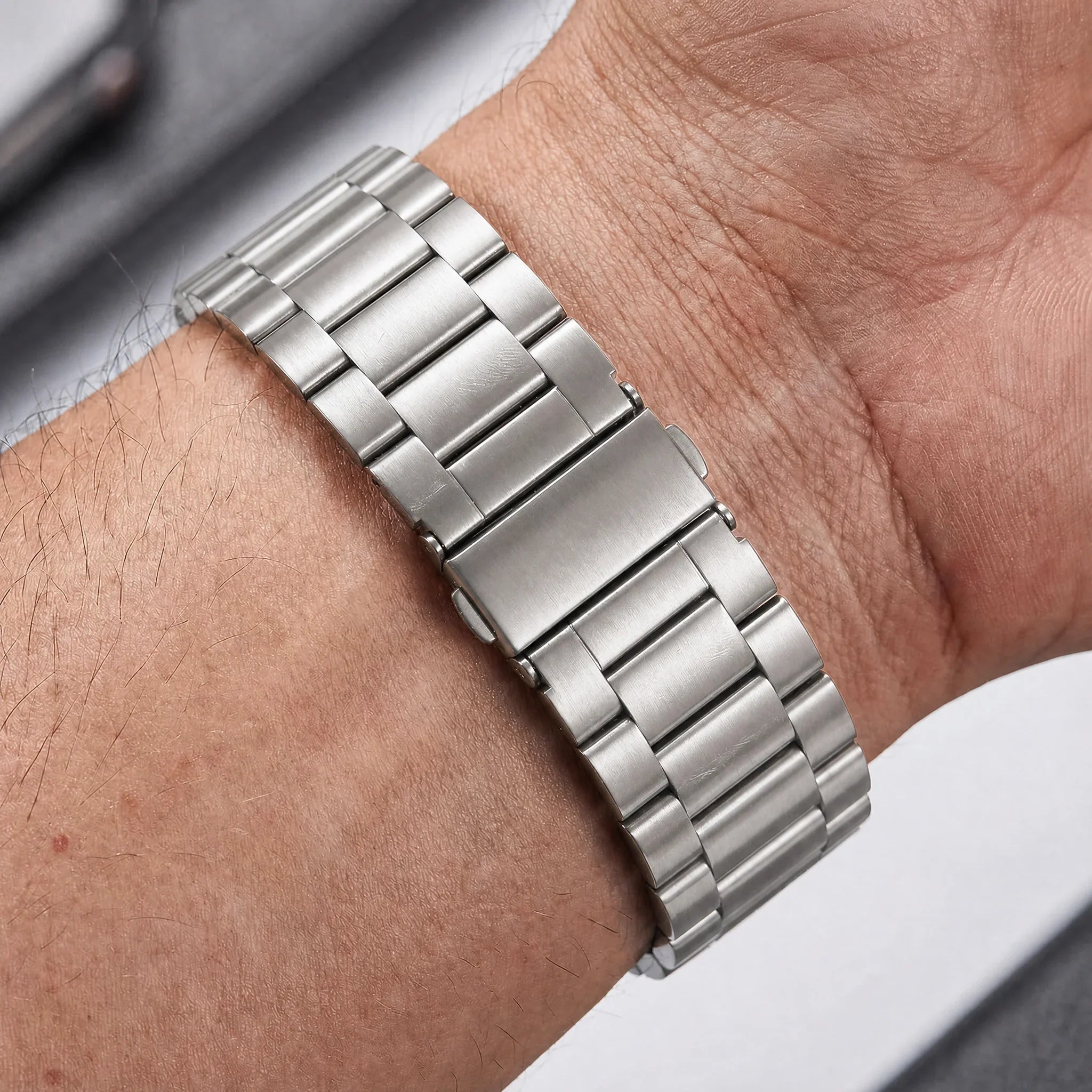 Bracelet Apple Watch Rivaro - acier - Lumière stellaire