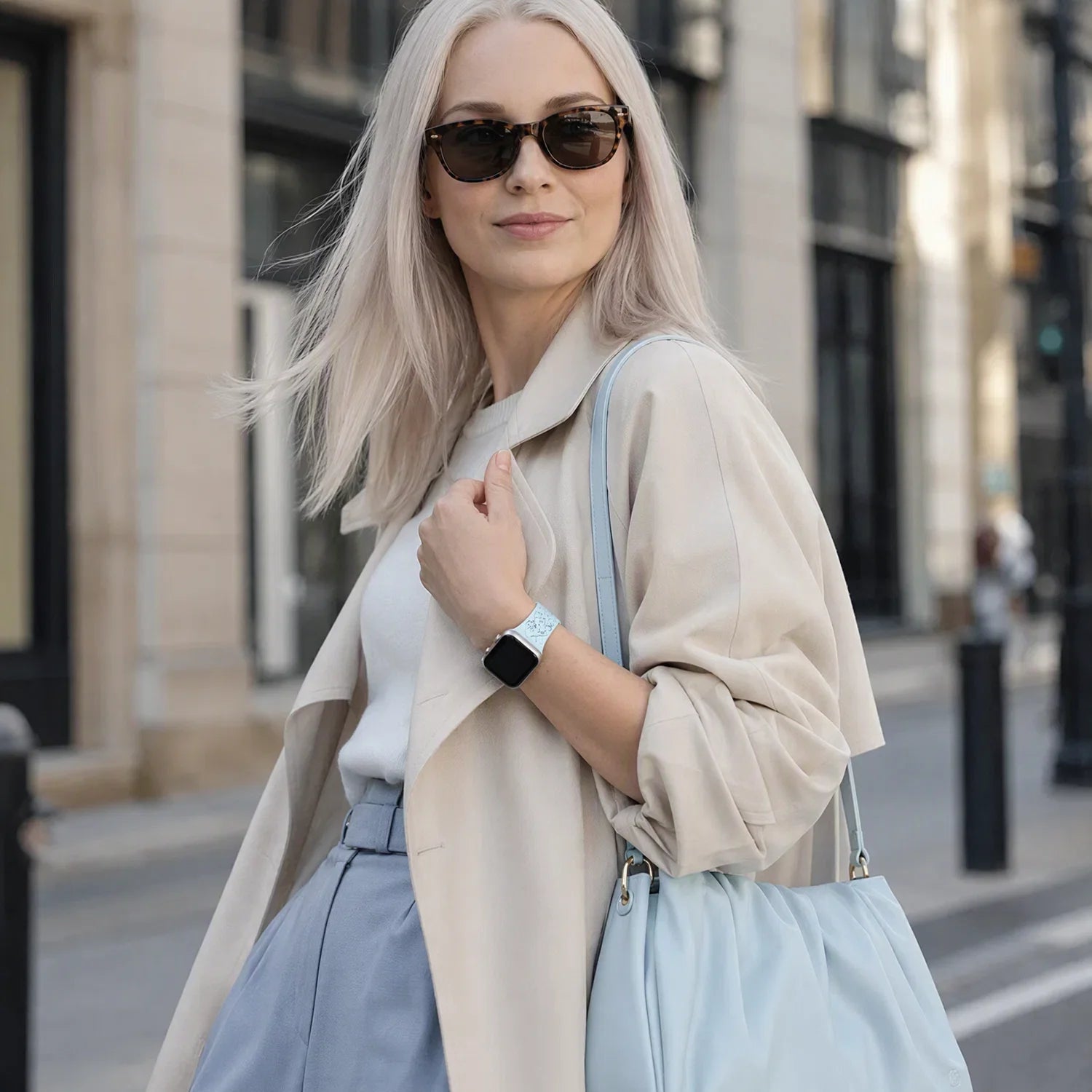 Bracelet Apple Watch Livia à imprimé floral – silicone – bleu clair