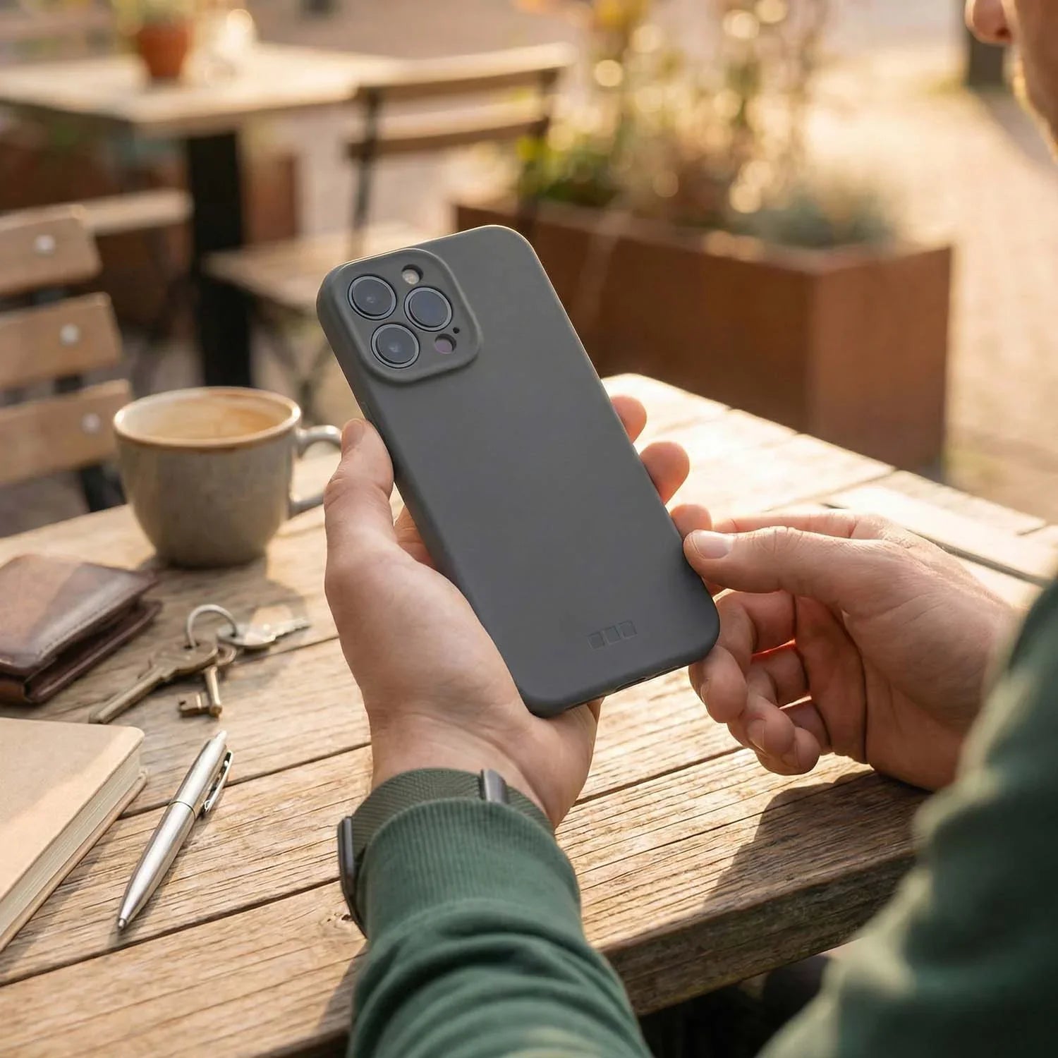 Coque iPhone Coloree - gris