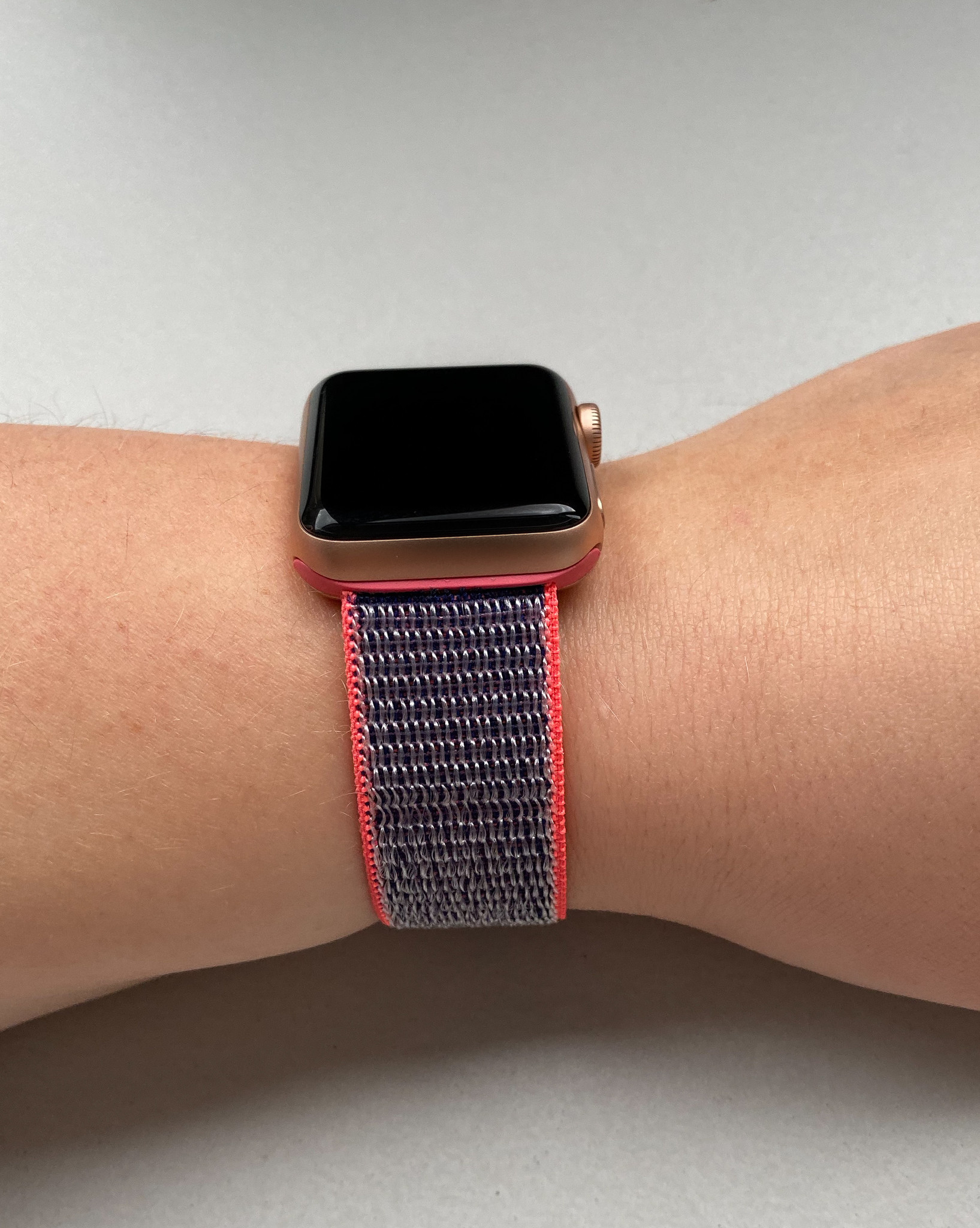 Bracelet boucle sport en nylon Apple Watch sportif - rose électrique