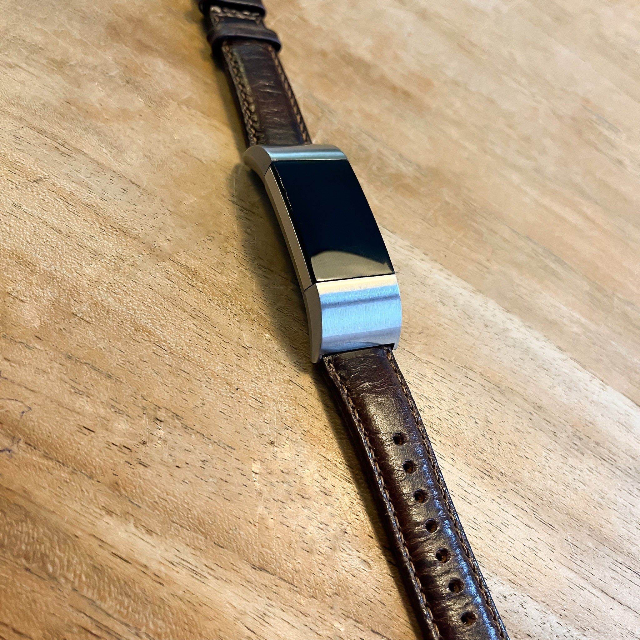 Bracelet véritable en cuir Fitbit Charge 2 - marron foncé