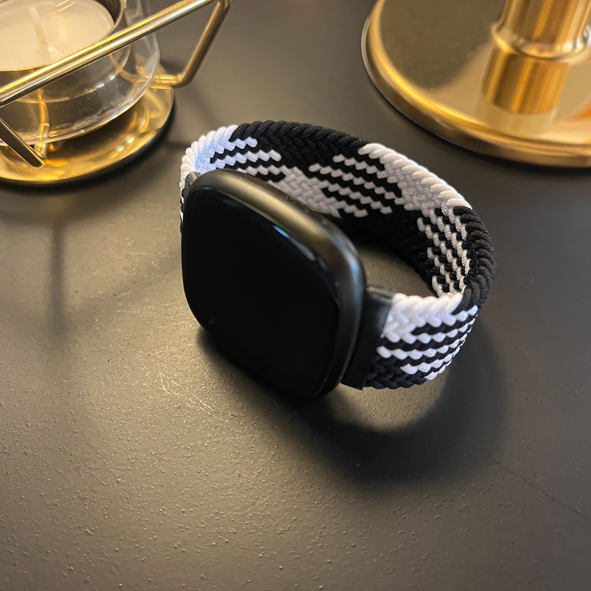 Bracelet nylon Boucle unique tressé Fitbit Versa 3 / Sense - blanc noir