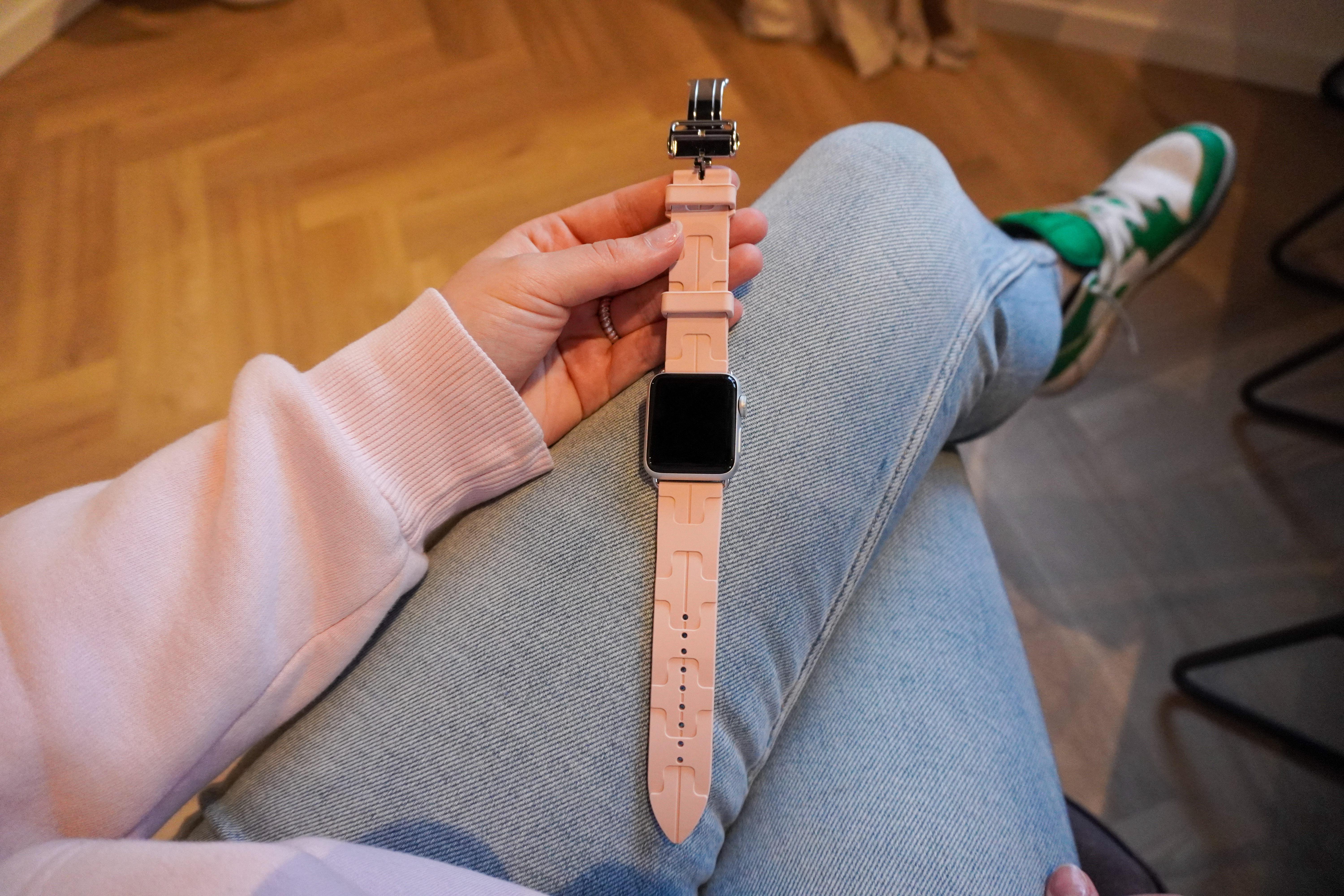 Bracelet sport Hermès simple tour kilim Apple Watch - sable rose