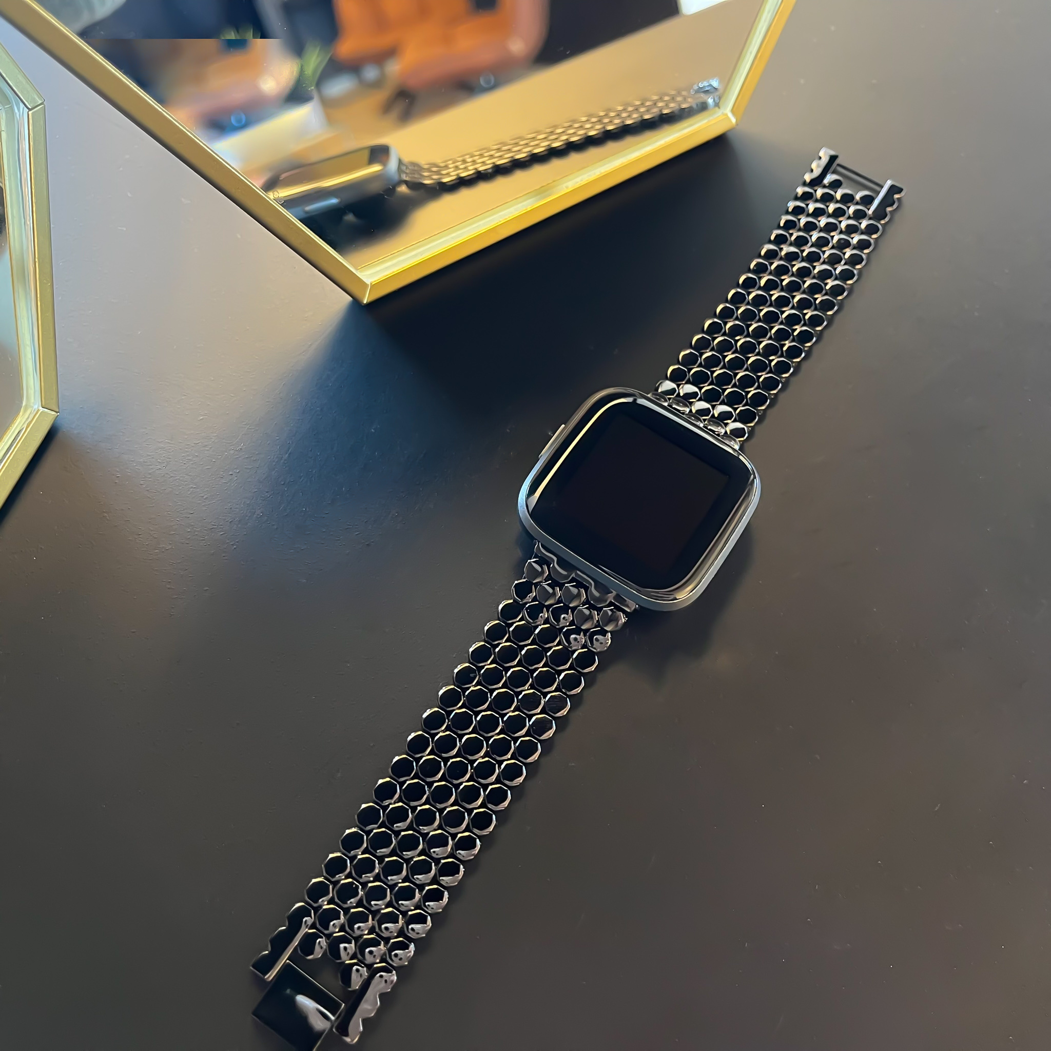 Bracelet acier poisson Fitbit Versa - noir