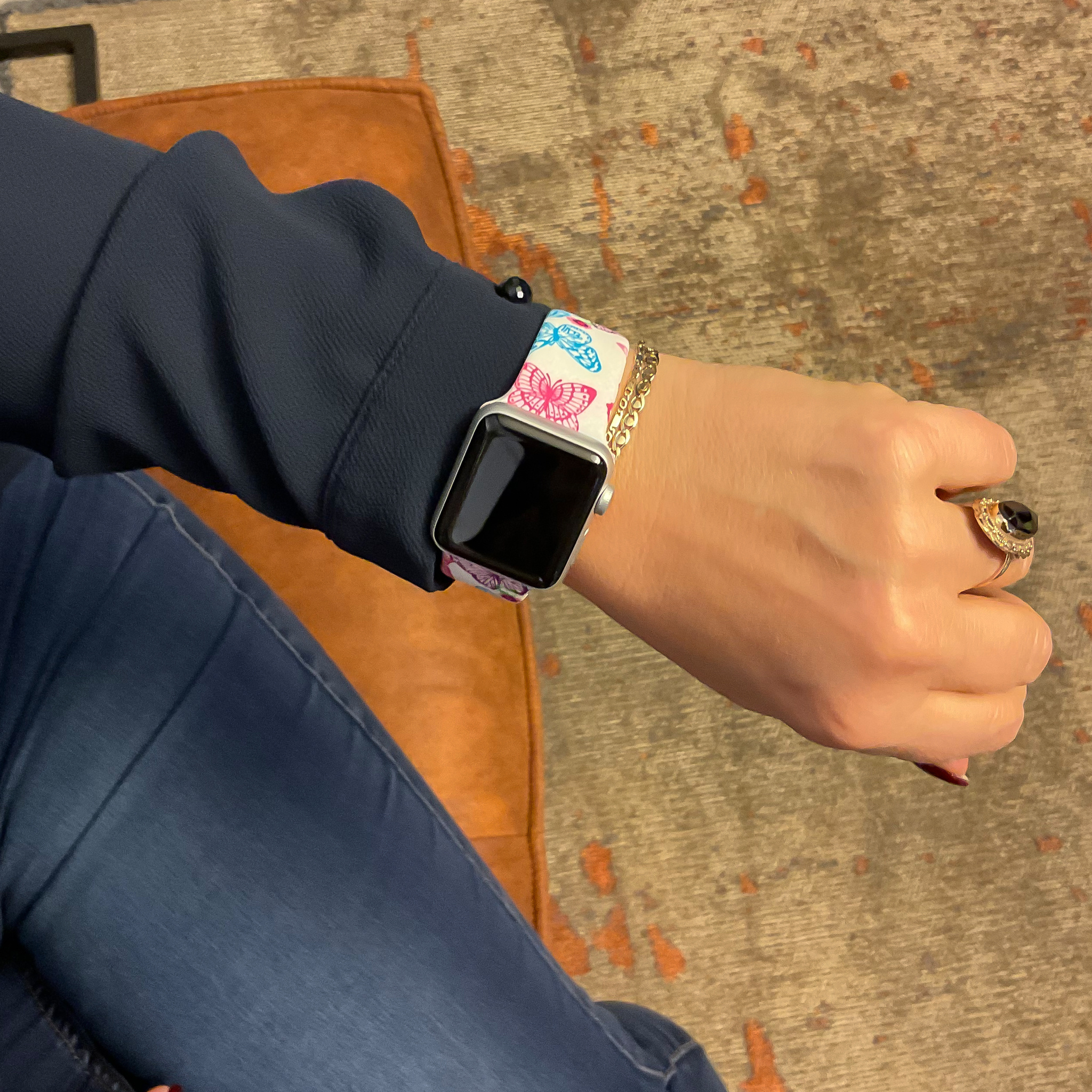 Bracelet sport imprimé Apple Watch - rose papillon