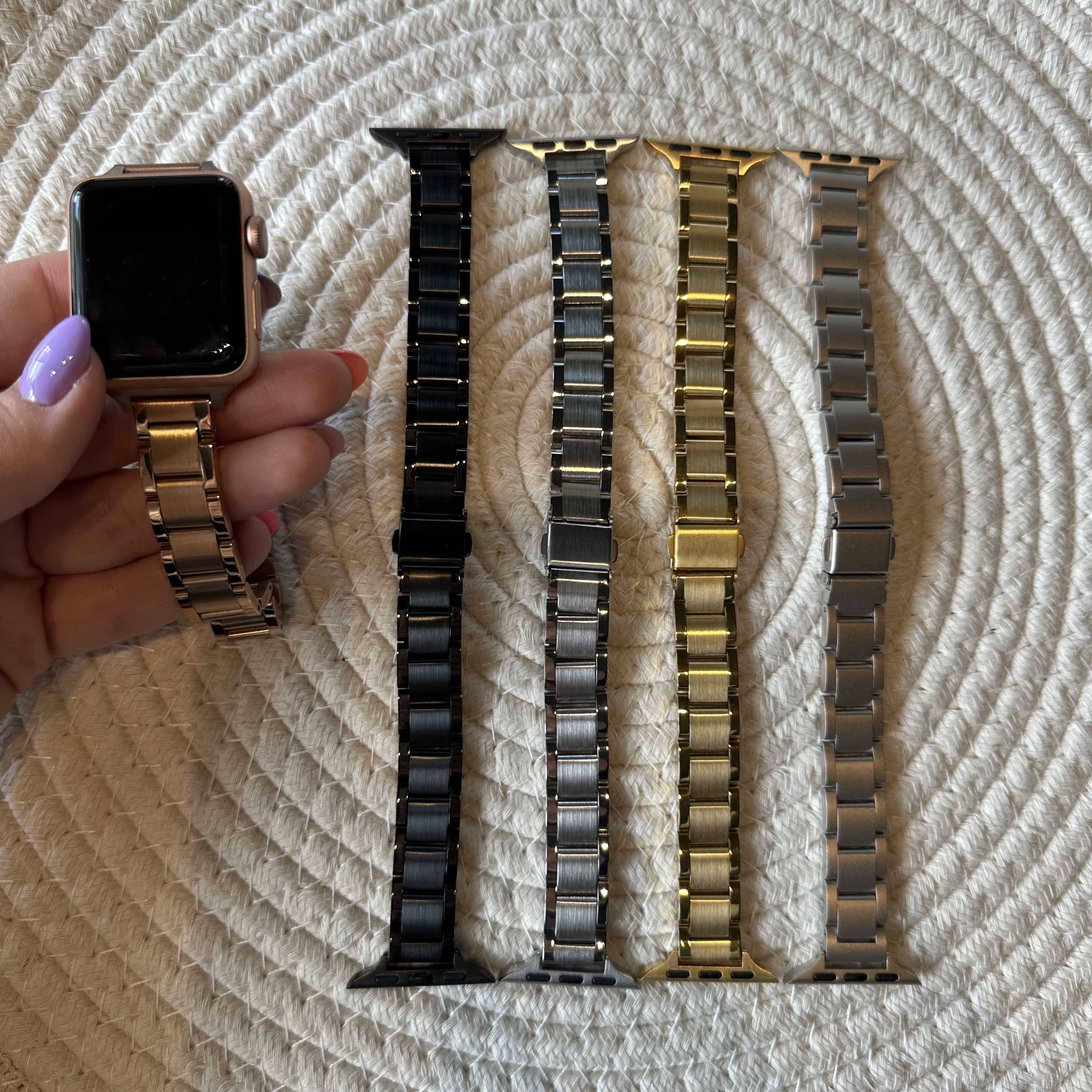 Bracelet à maillons fins Noor Apple Watch - Noir