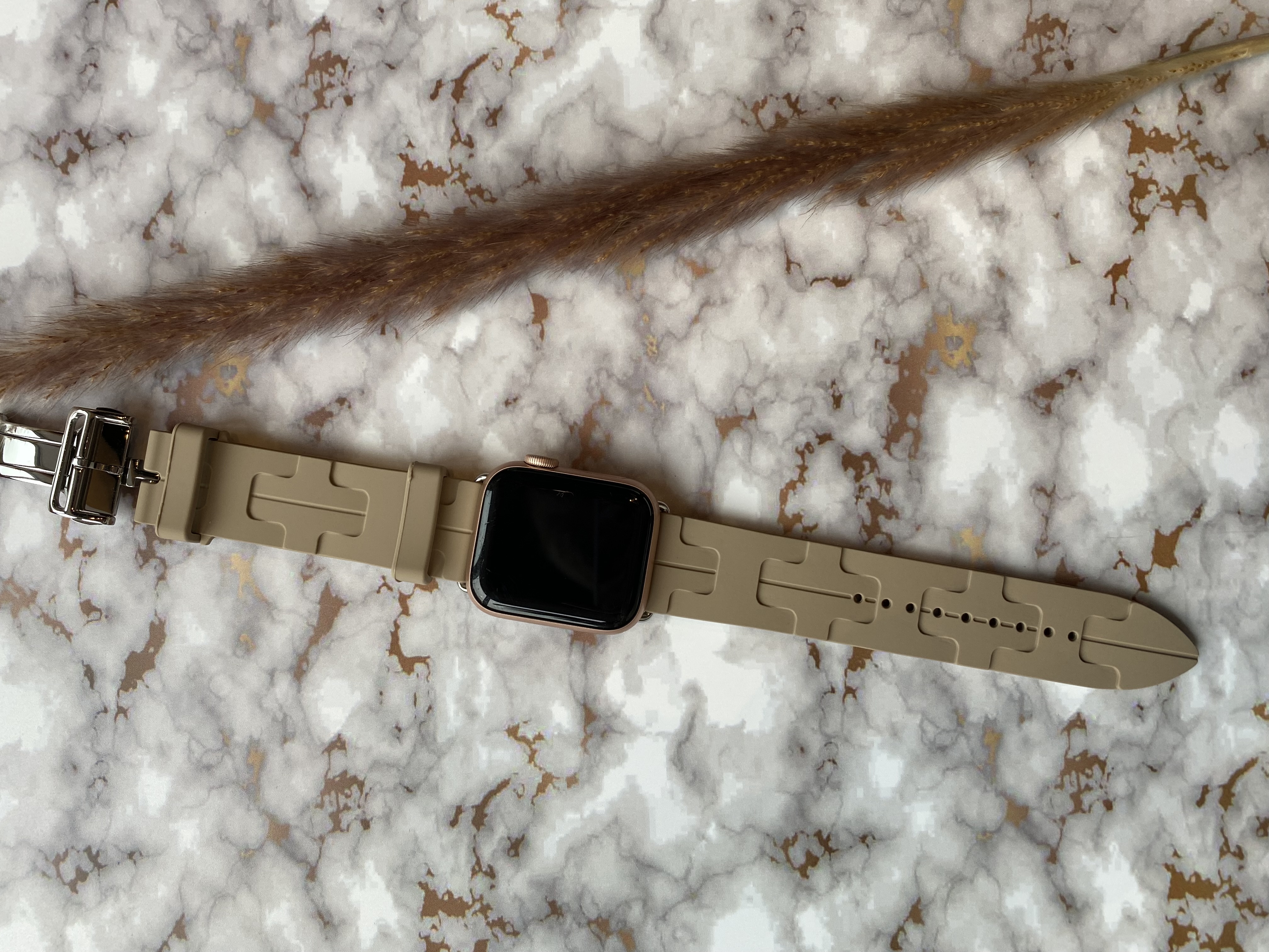 Bracelet sport Hermès simple tour kilim Apple Watch - noyer