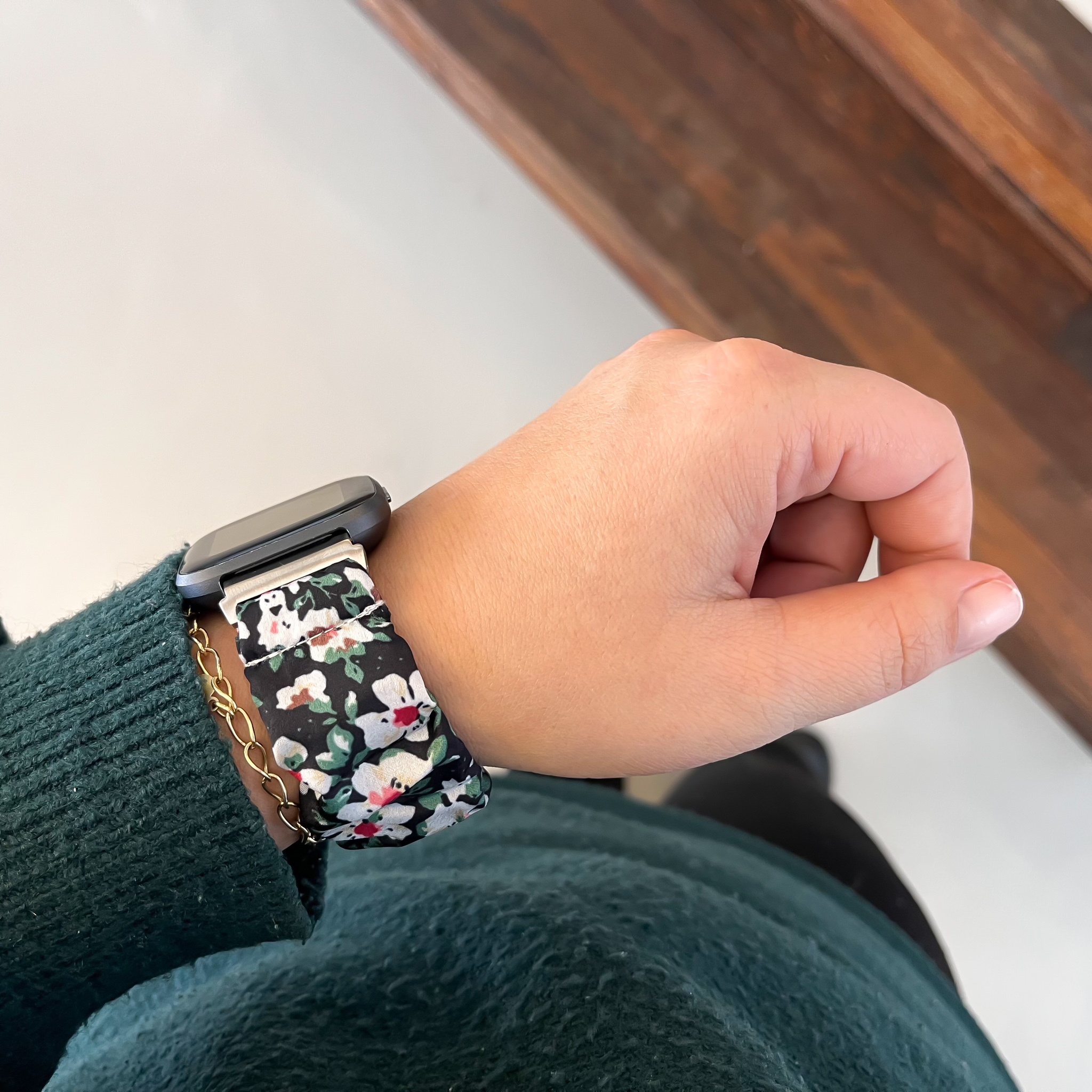 Bracelet nylon chouchou Fitbit Versa - fleurs