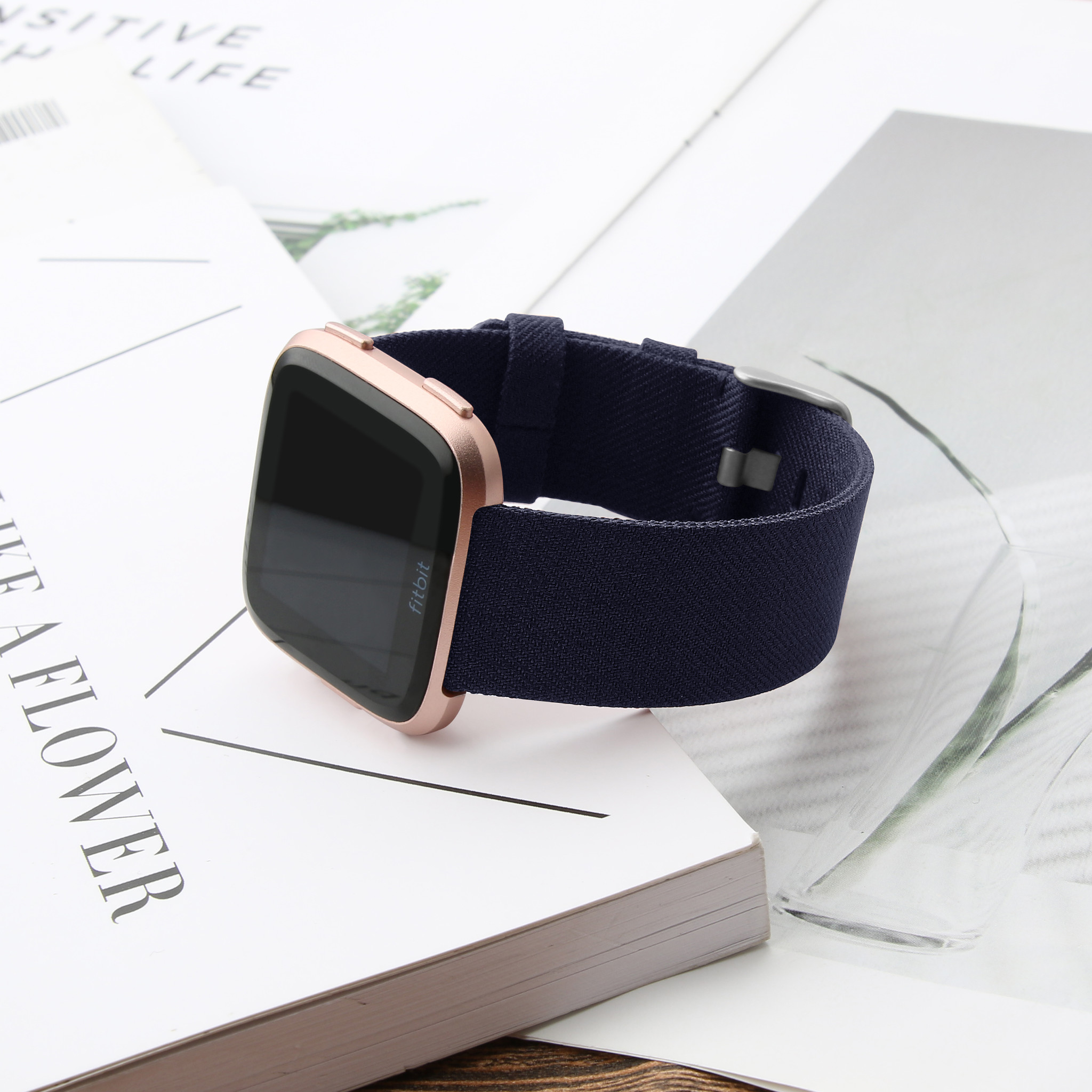 Bracelet boucle sport en nylon Fitbit Versa - bleu