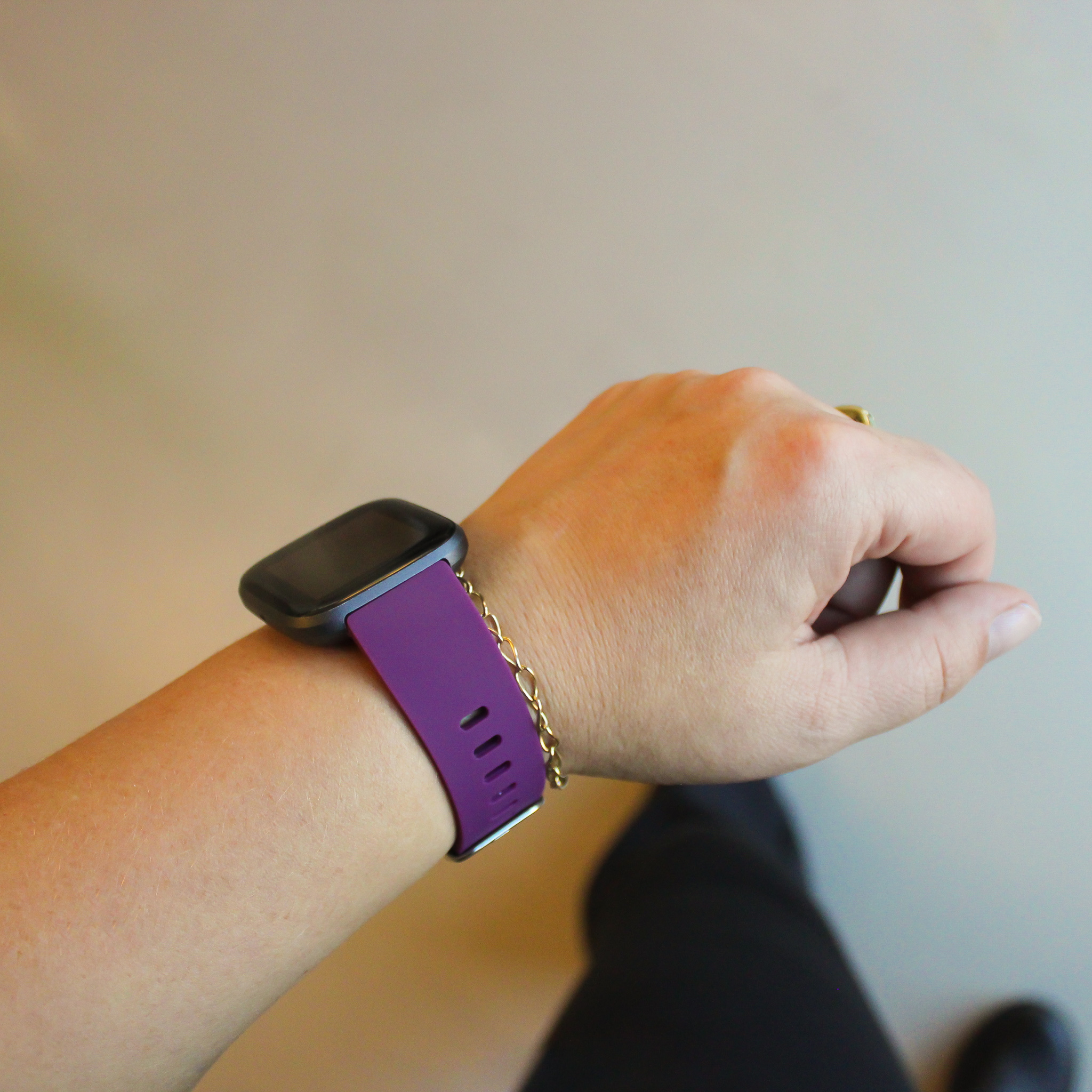 Bracelet sport Fitbit Versa - violet foncé