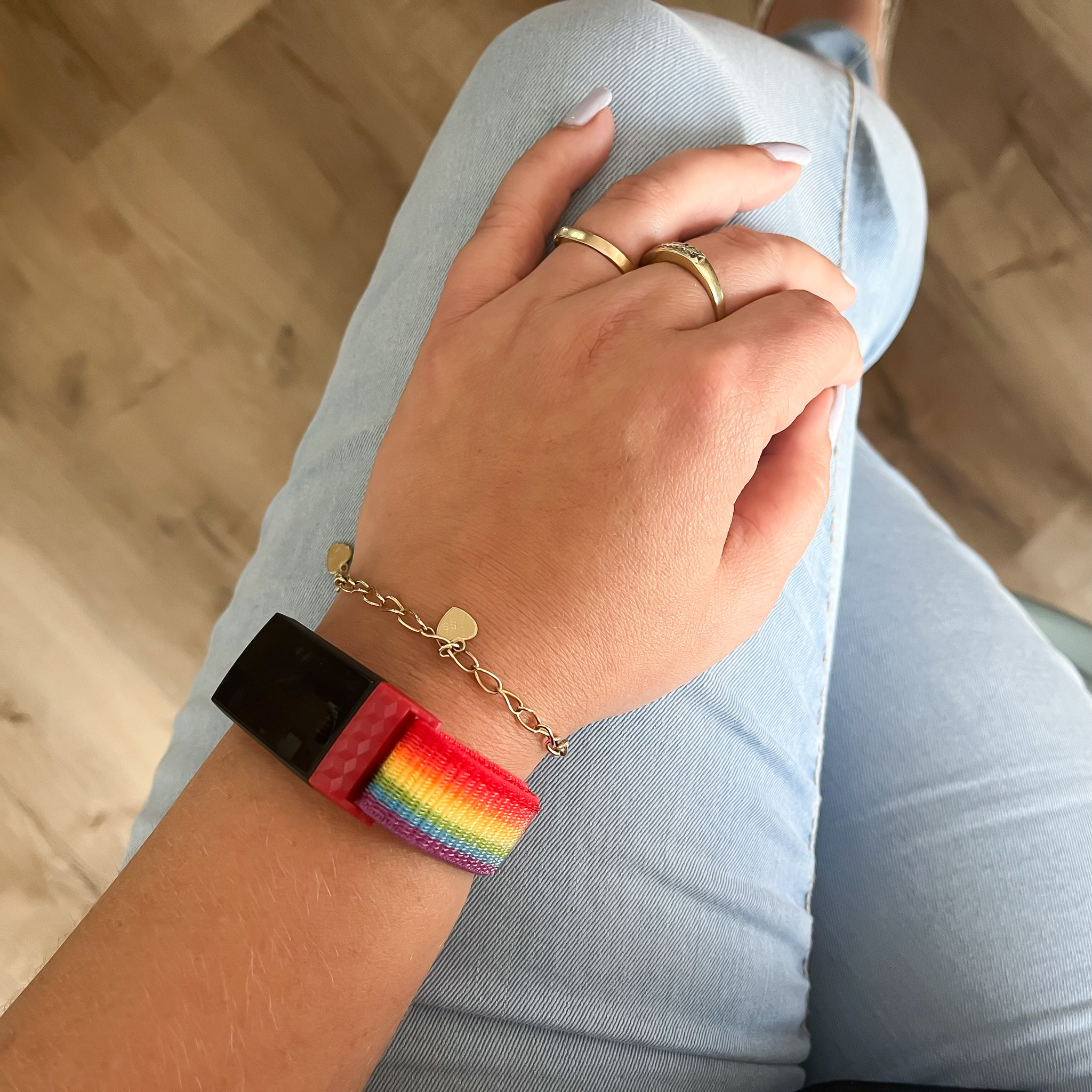 Bracelet boucle sport en nylon Fitbit Charge 3 & 4 - arc-en-ciel