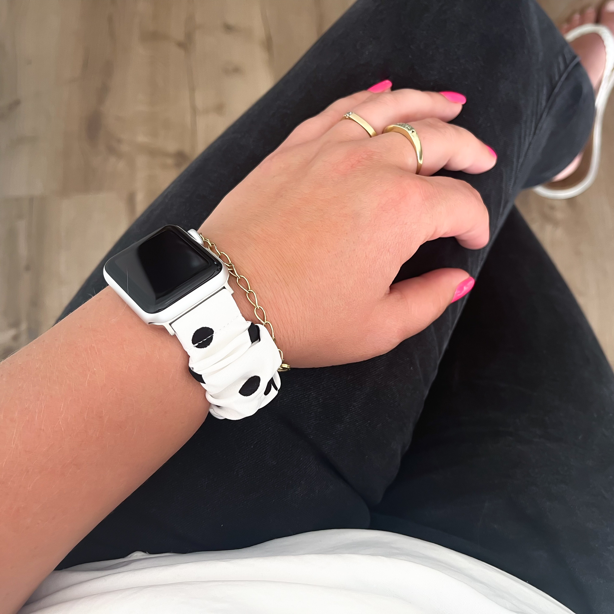 Bracelet nylon chouchou Apple Watch - blanc à pois noirs