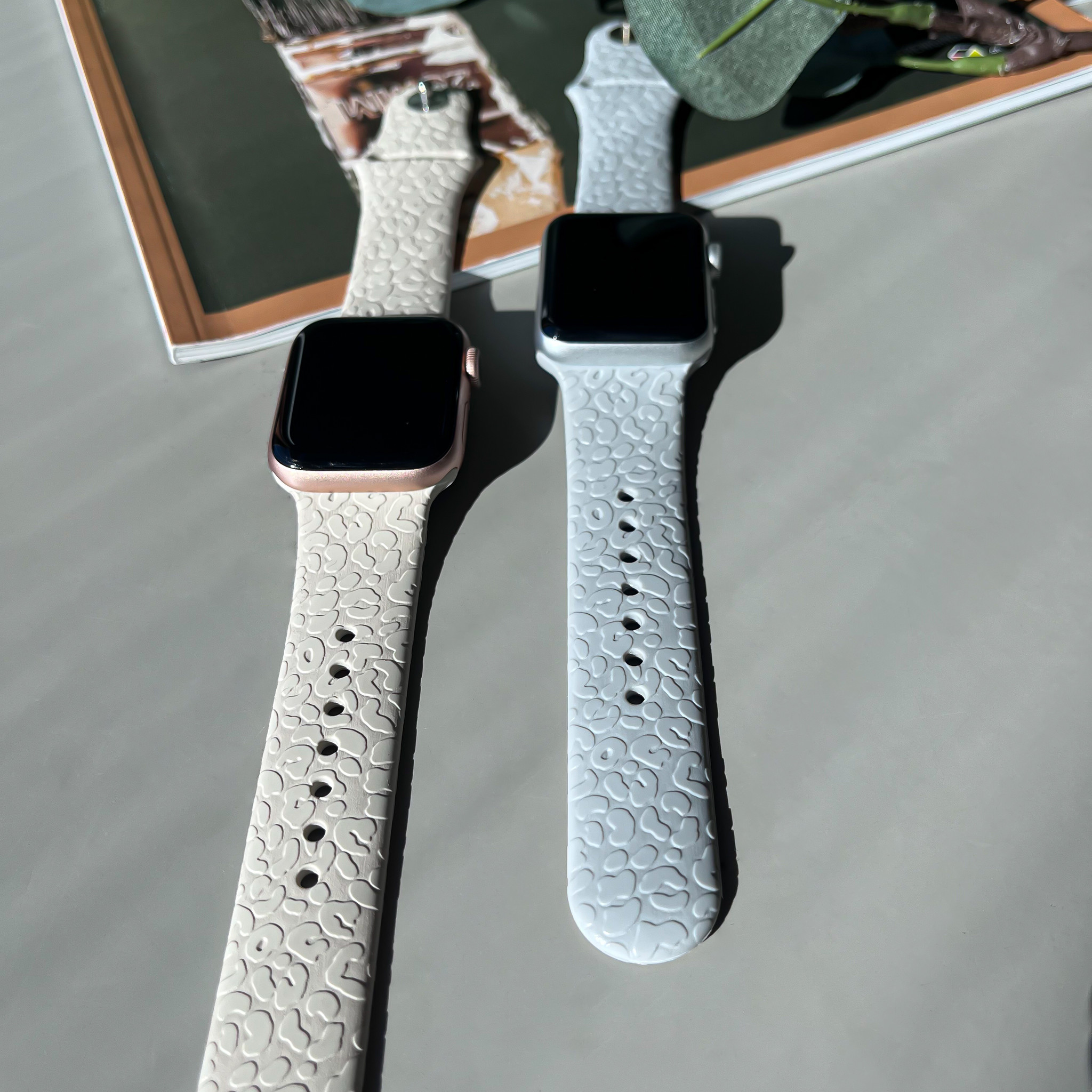 Bracelet sport imprimé Apple Watch - léopard lumière stellaire